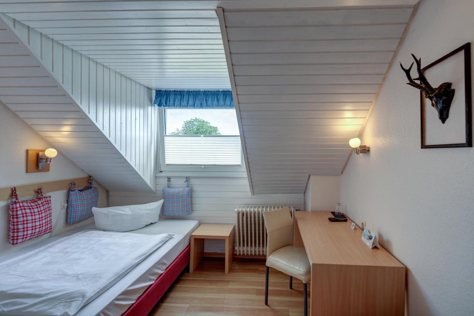 Hotel Leander บิทบวร์ก ภายนอก รูปภาพ