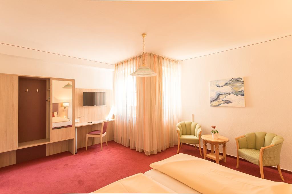 Hotel Leander บิทบวร์ก ภายนอก รูปภาพ